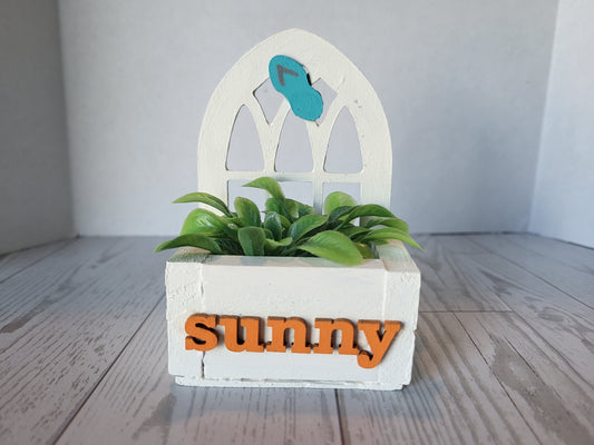 Summer Mini Window Box | Hello Summer
