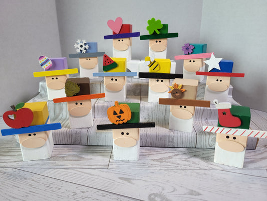 Handmade holiday gnome decor for tiered trays and shelves.”
