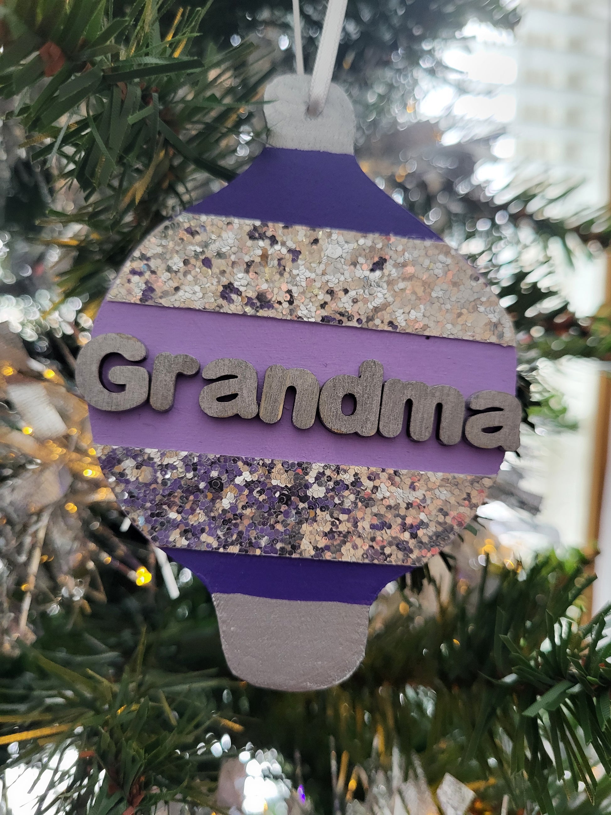 handmade personalized grandparents ornament with custom name and colors.  
